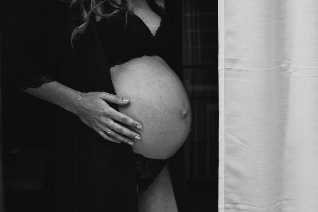 zwangerschapsfotografie in Groningen - Gevangen Licht Fotografie